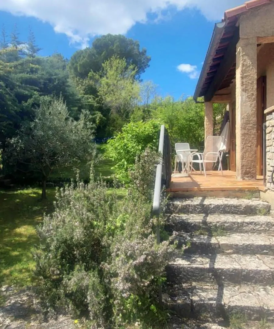 Villa Maison De Campagne 04 Vacheres Luberon 3 Chambres 8 Personnes Francja