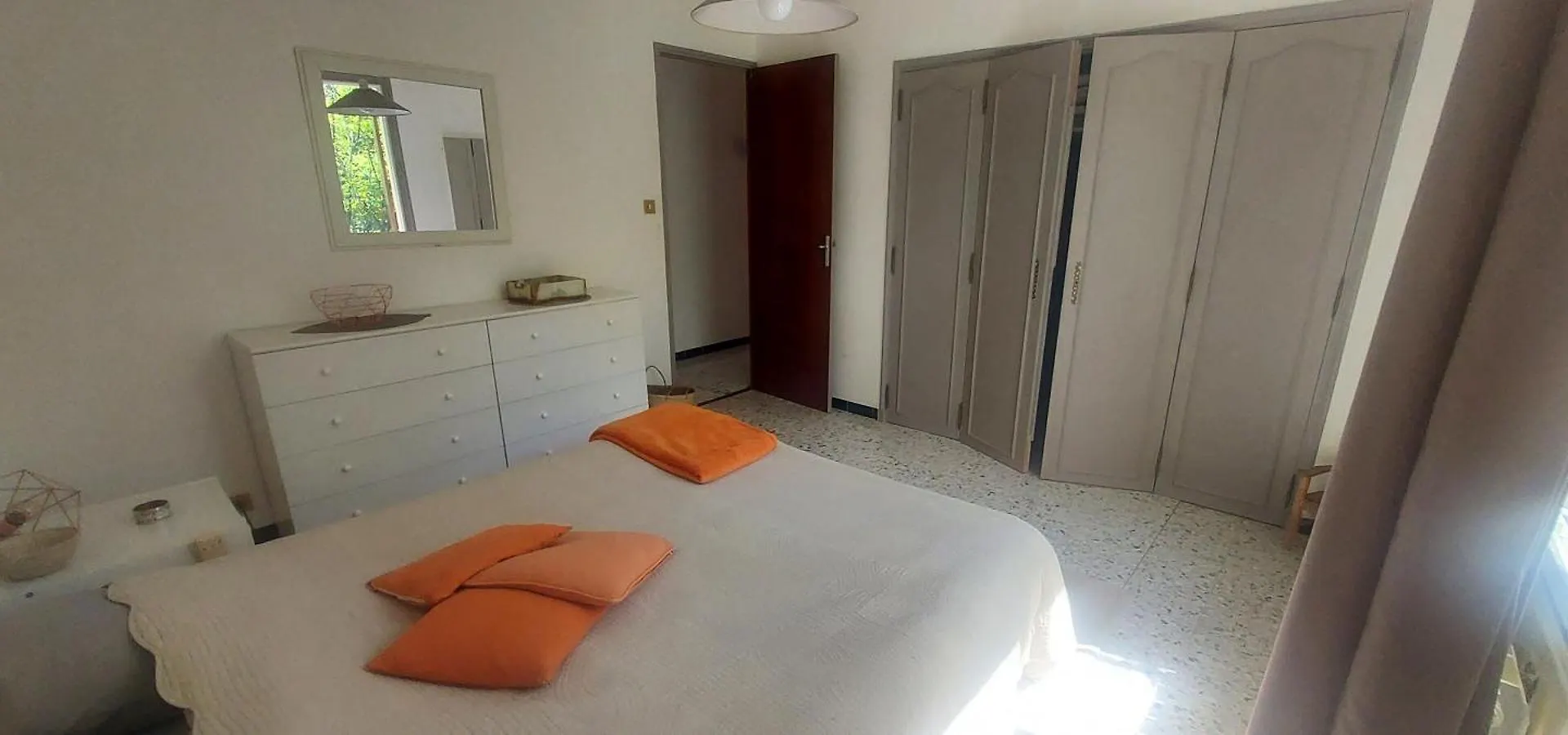 Villa Maison De Campagne 04 Vacheres Luberon 3 Chambres 8 Personnes